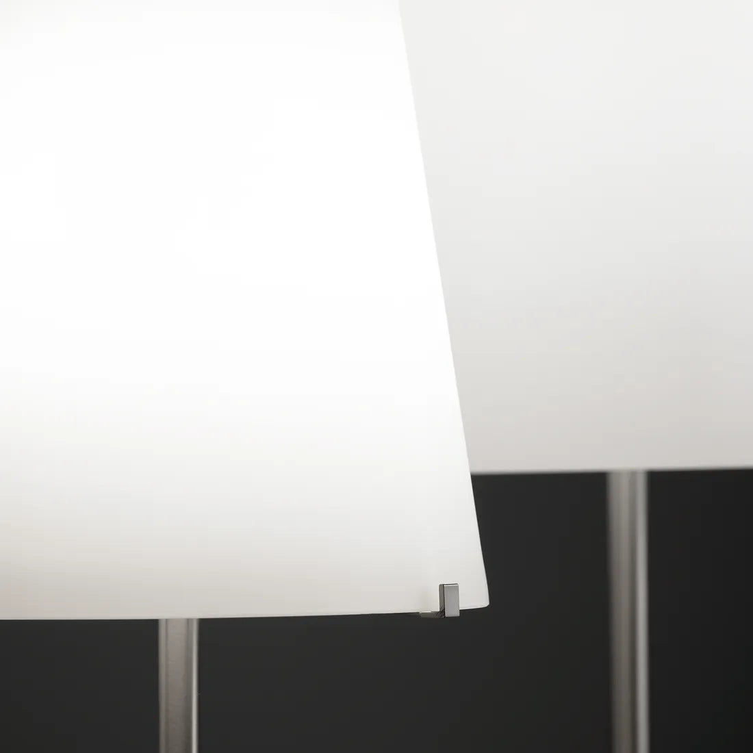 Metal White Table Lamp Table Lamps FontanaArte   