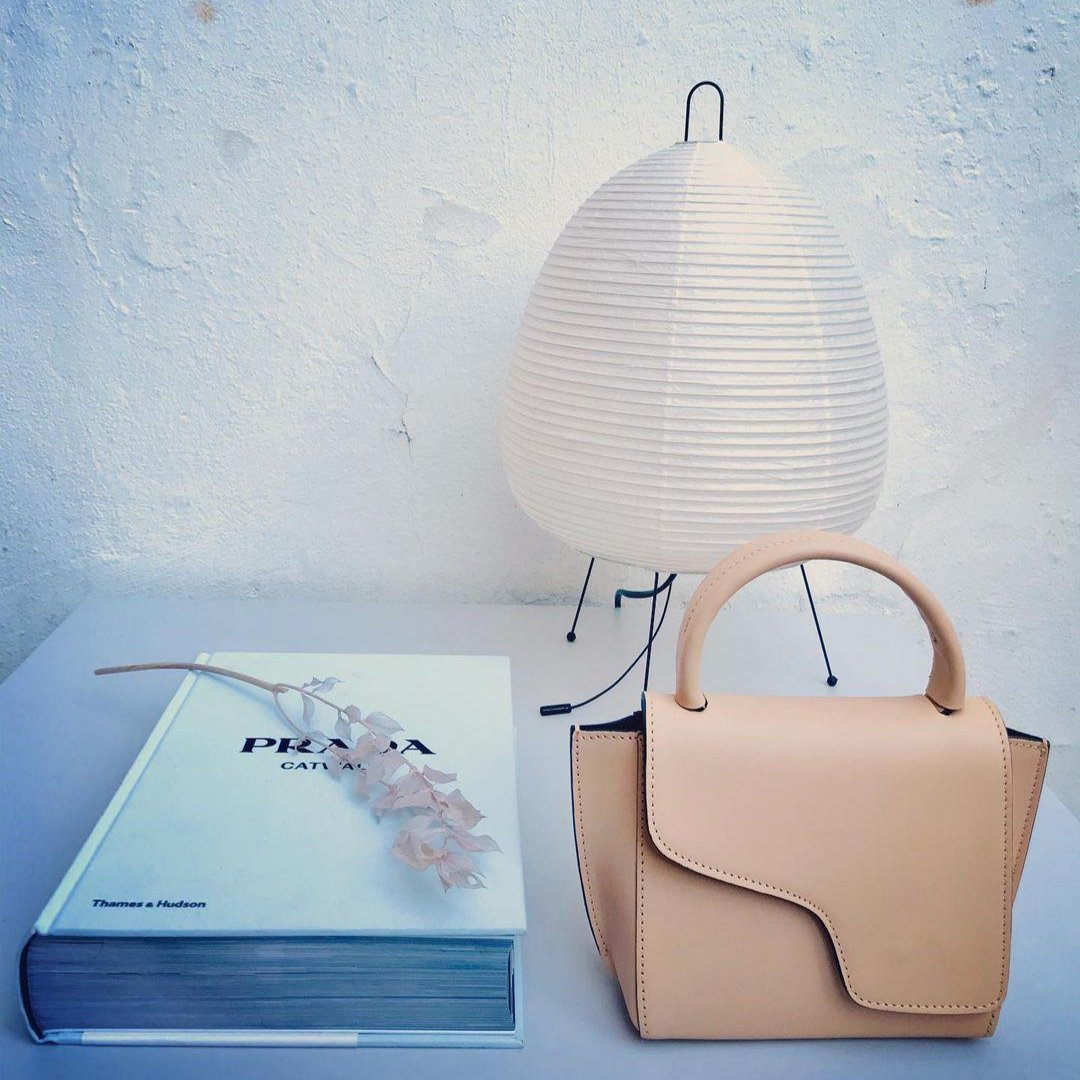 Akari Paper Table Lamp Table Lamps Vakker   