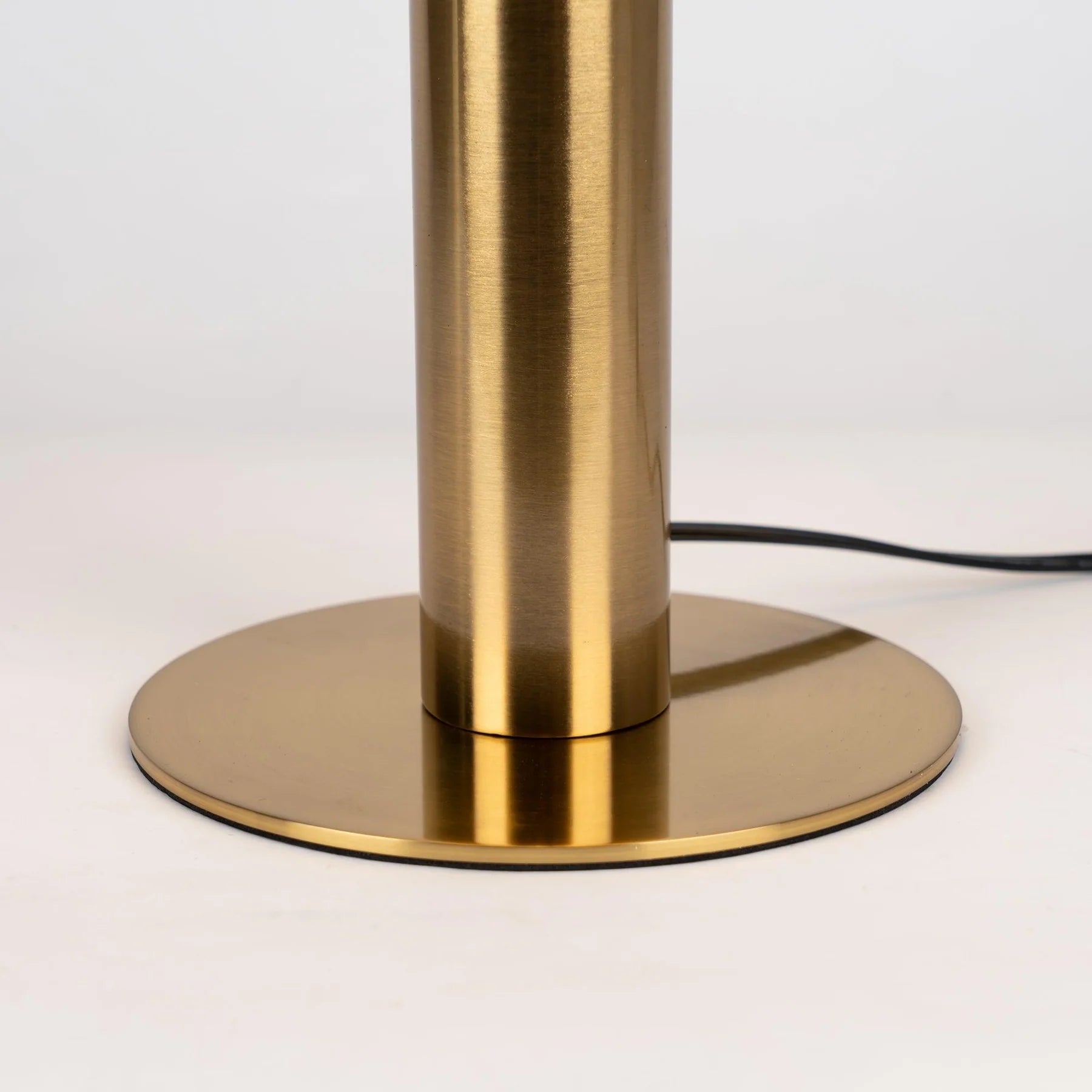 Elegance Alabaster Table Lamp Table Lamps Vakker   