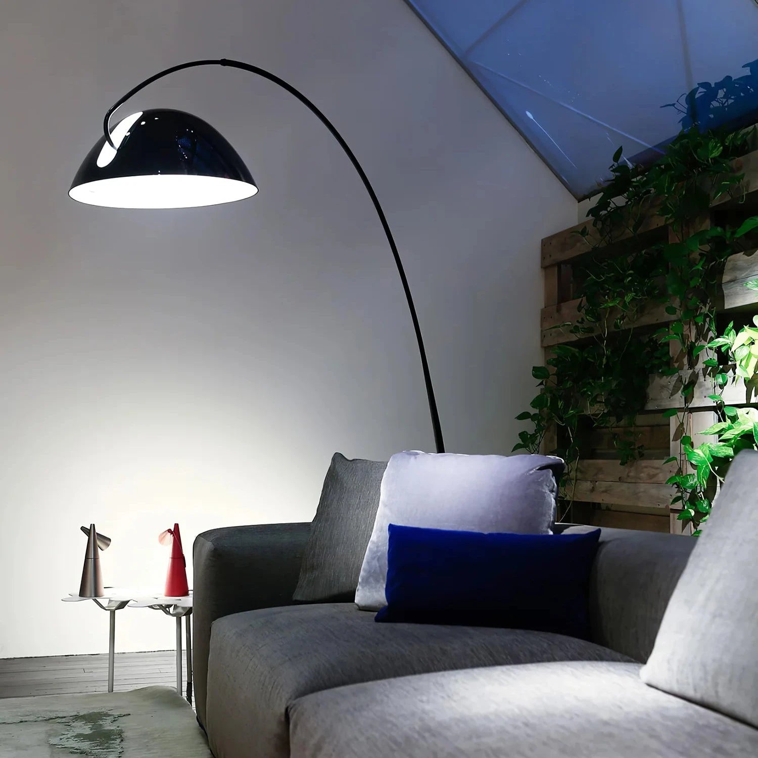 Verse Arc Floor Lamp lamp Stembulbs
