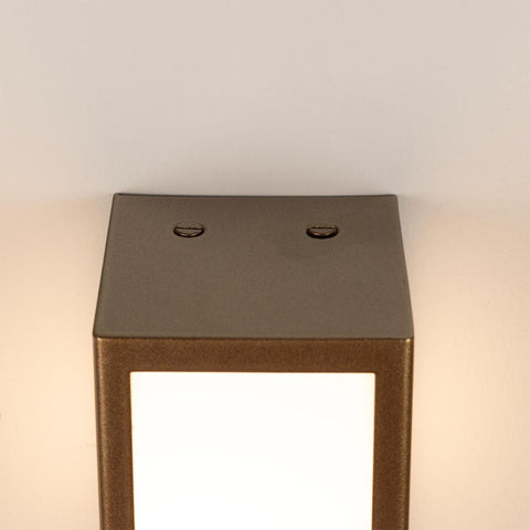 Bata Modern Bathroom Wall Light – IP65