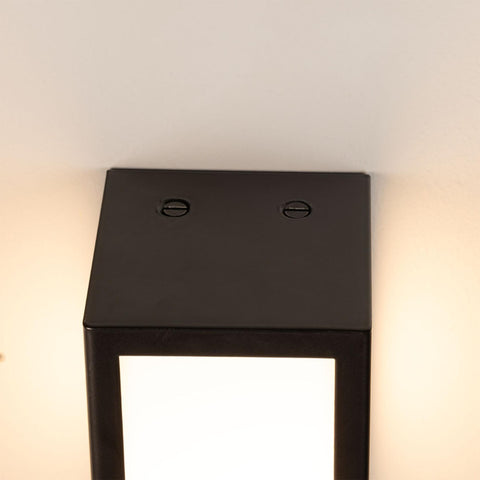 Bata Modern Bathroom Wall Light – IP65