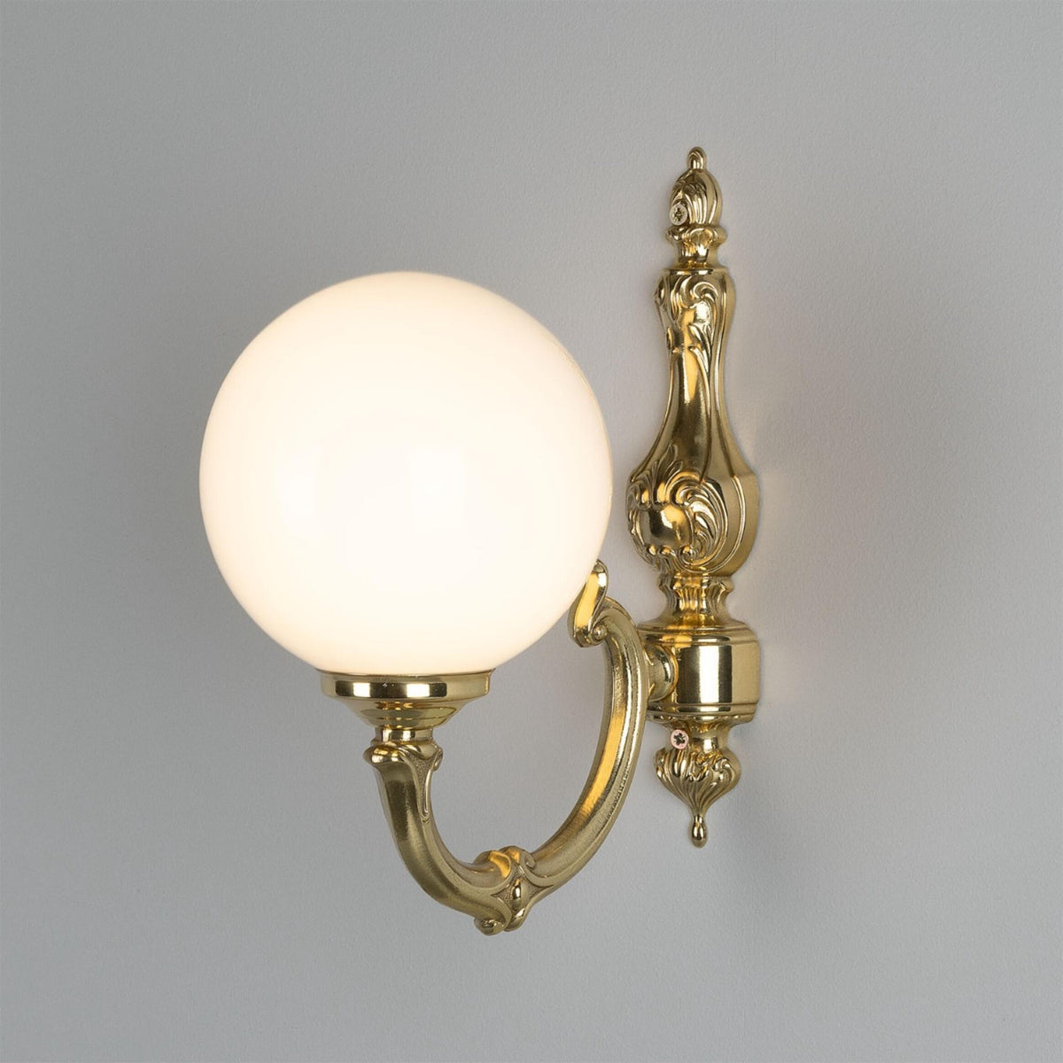 Ben Single Arm Traditional Wall Light Wall Light Stembulbs Polished Brass