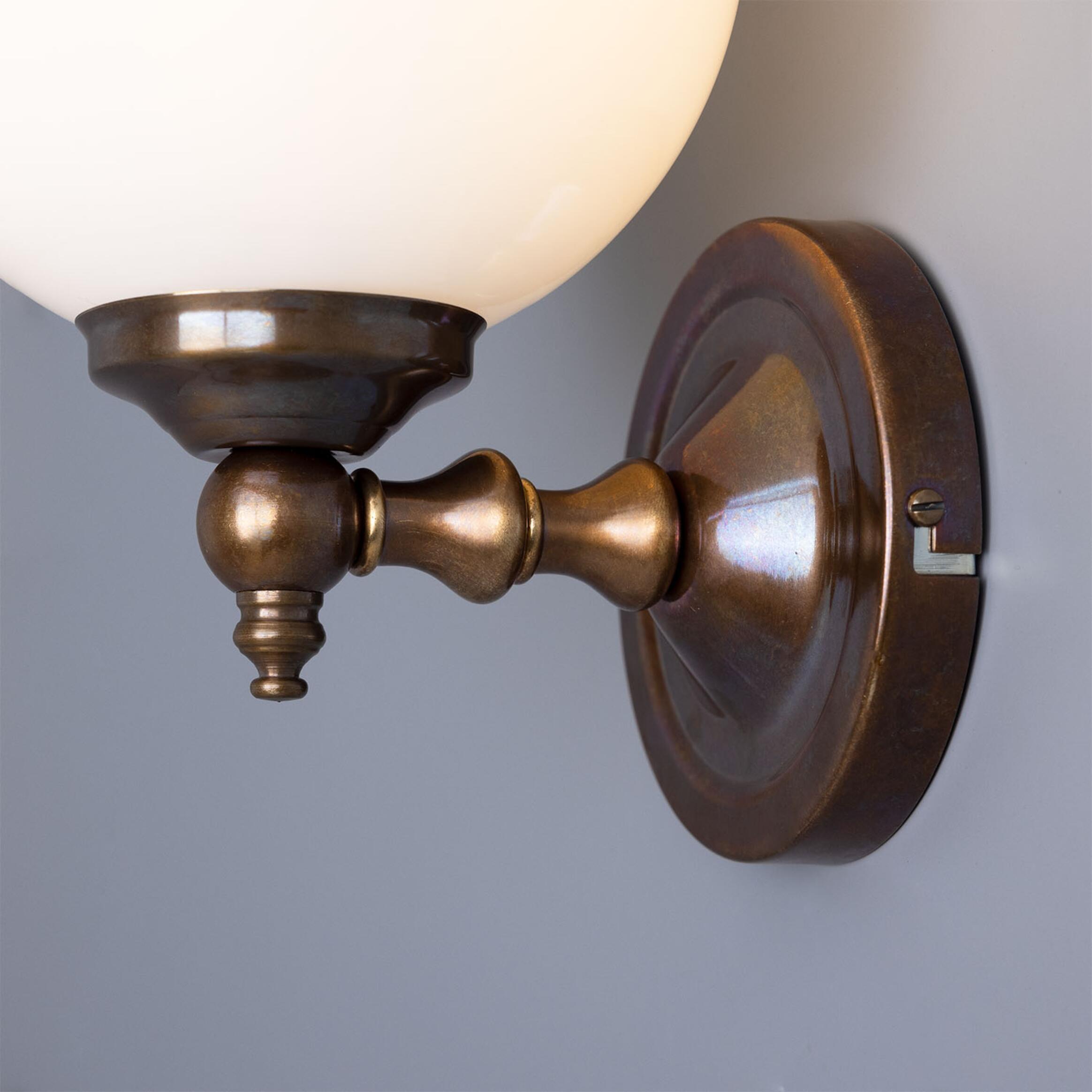 Cloghan Modern Globe Wall Light Wall Light Stembulbs