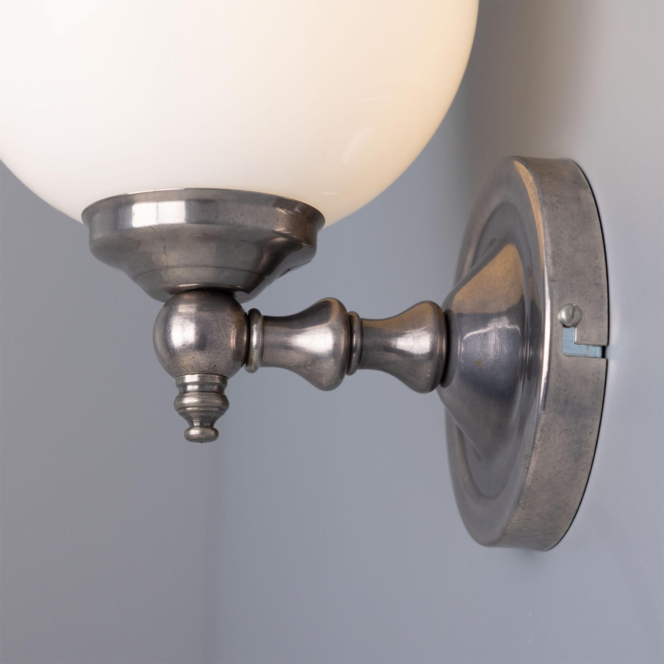 Cloghan Modern Globe Wall Light Wall Light Stembulbs
