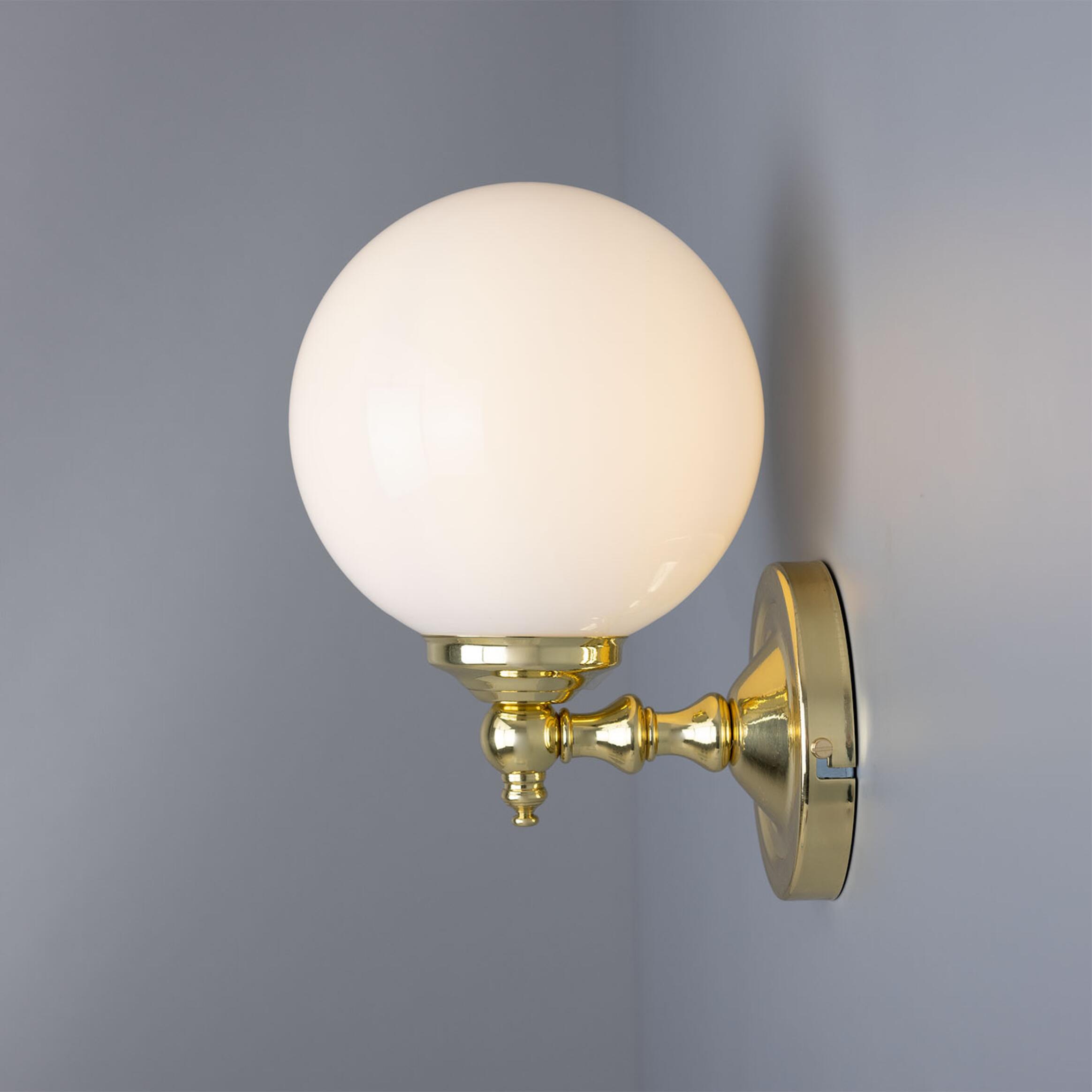 Cloghan Modern Globe Wall Light Wall Light Stembulbs