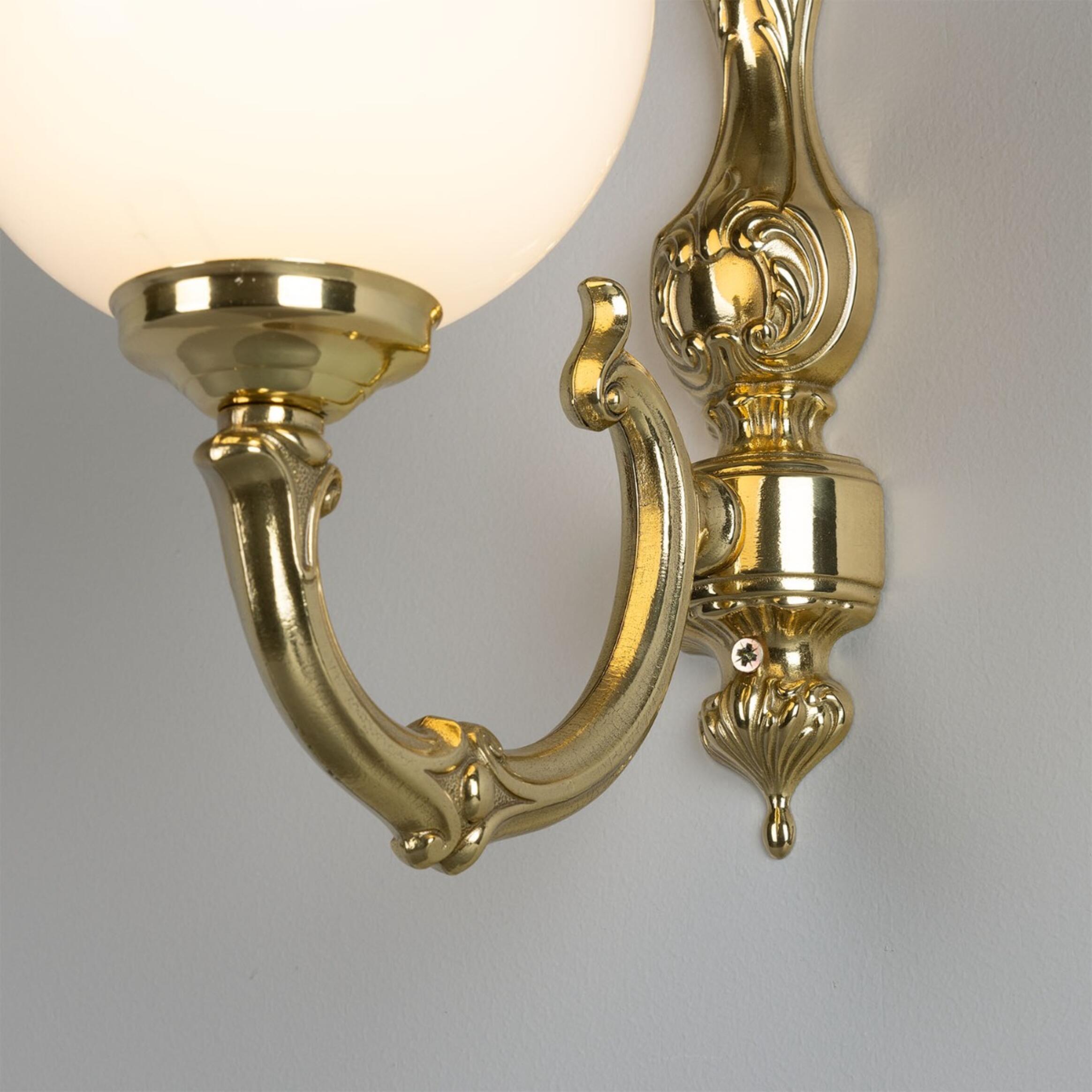 Ben Single Arm Traditional Wall Light Wall Light Stembulbs